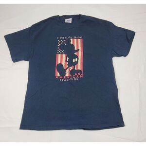 Walt Disney T-Shirt Mens Medium. Retro World‎ American Tradition Navy Tee.